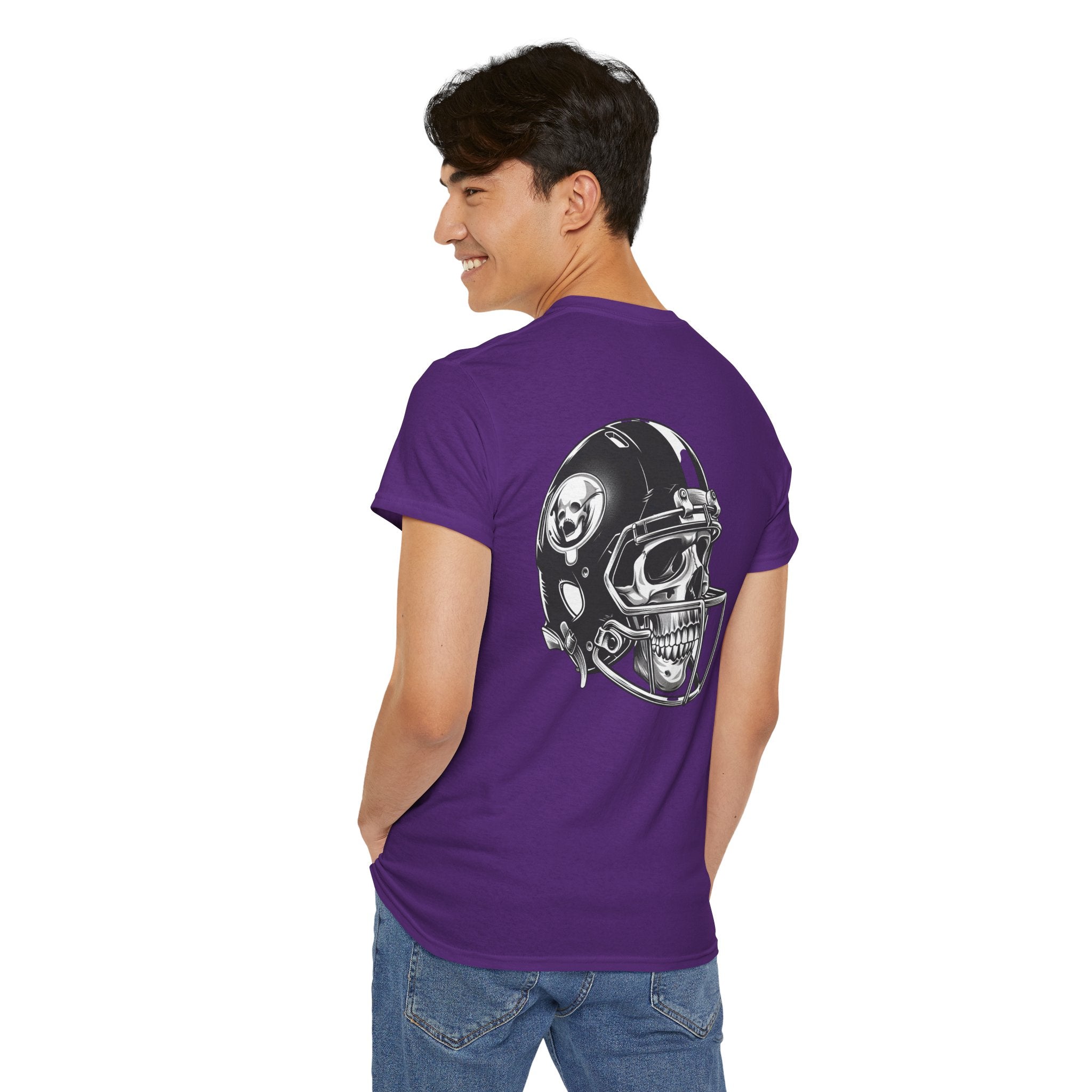 Skull Helmet Football Tee — Grunge Athletic Graphic T‑Shirt