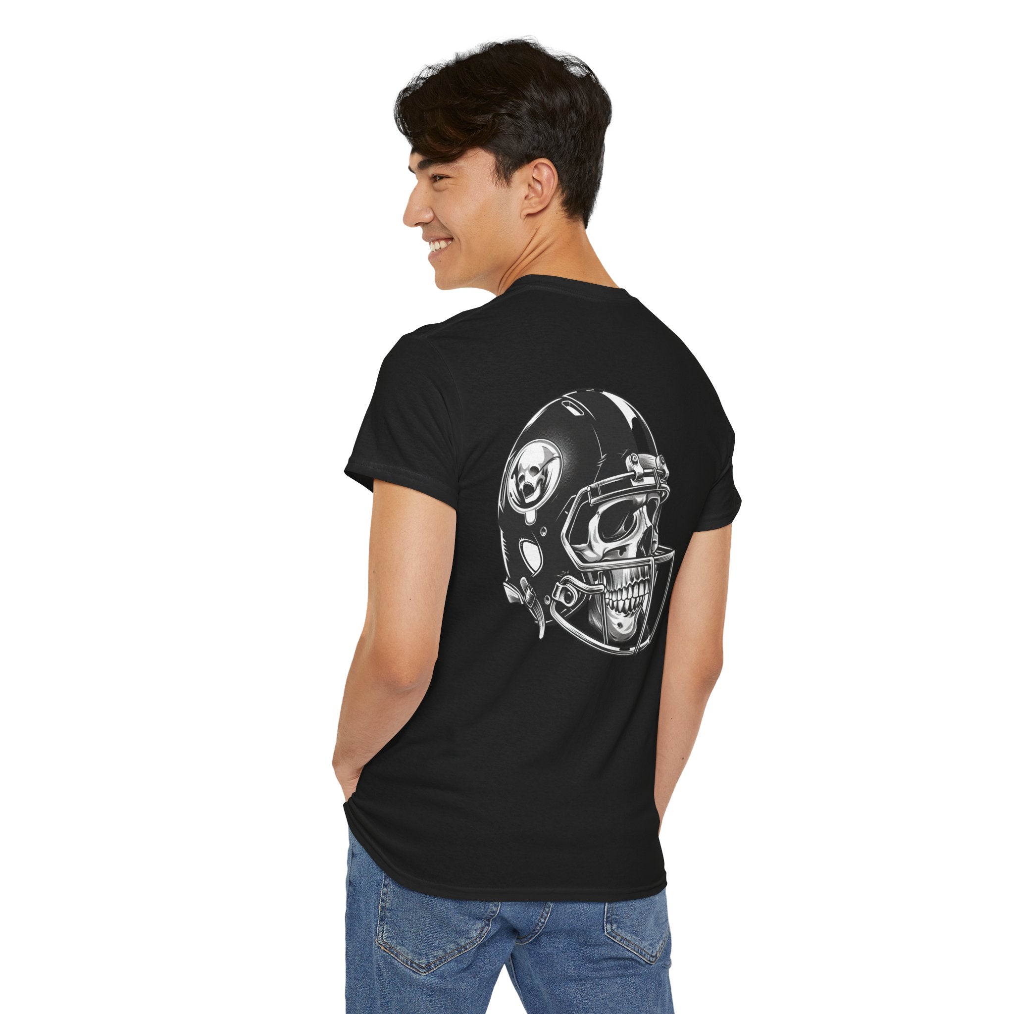 Skull Helmet Football Tee — Grunge Athletic Graphic T‑Shirt