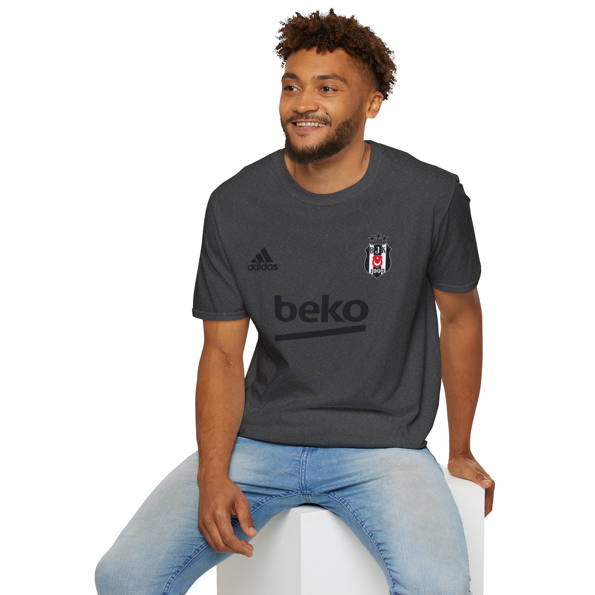 Besiktas Eagle T-Shirt  Football Club Crest Tee soccer jersey