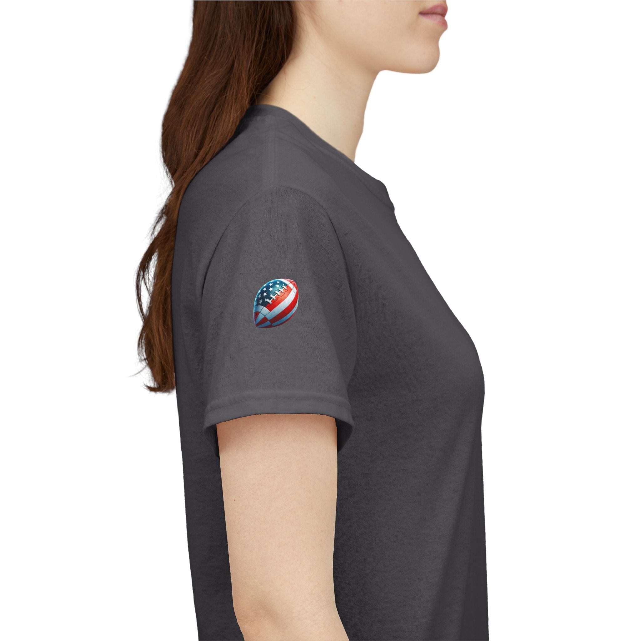 Skull Helmet Football Tee — Grunge Athletic Graphic T‑Shirt