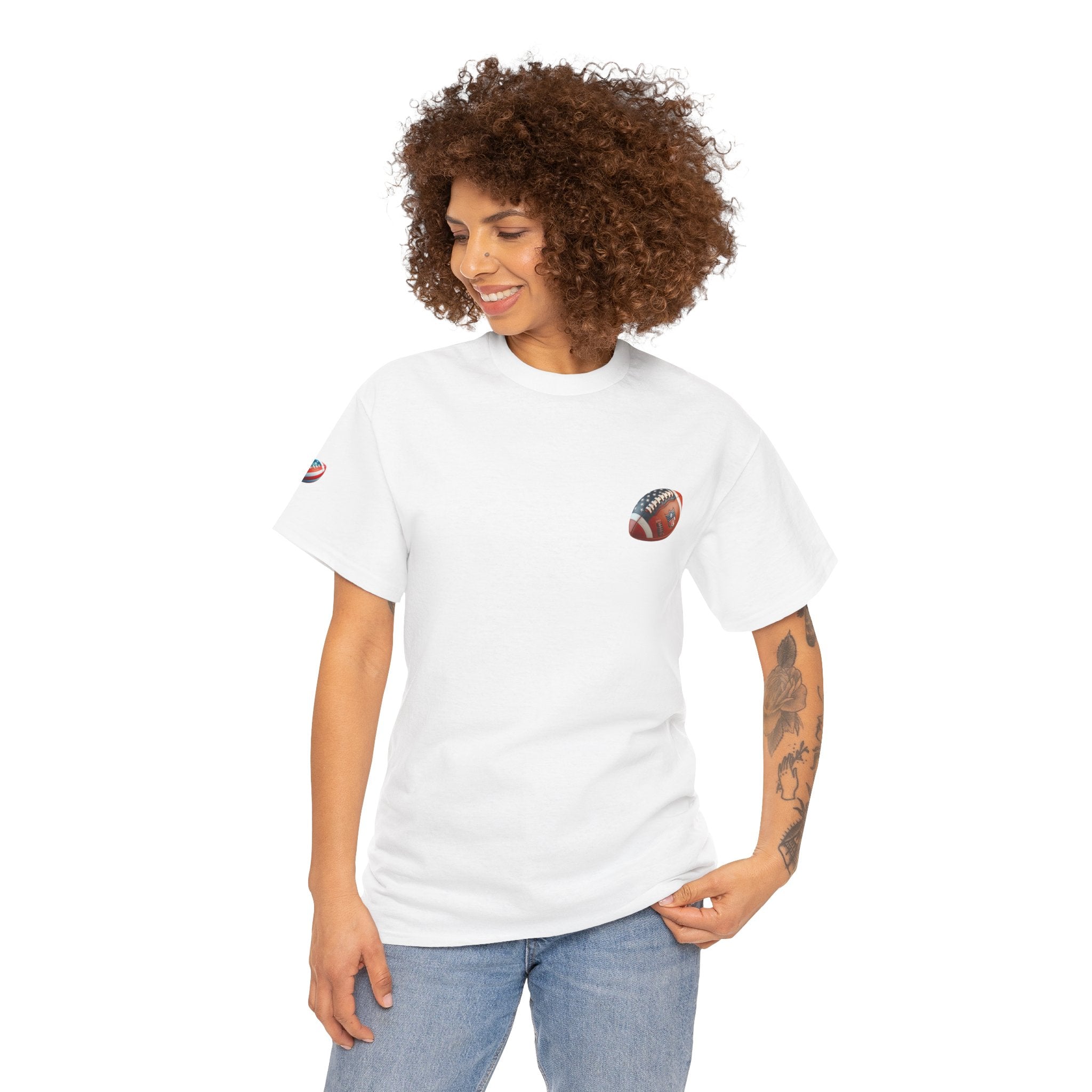 Skull Helmet Football Tee — Grunge Athletic Graphic T‑Shirt