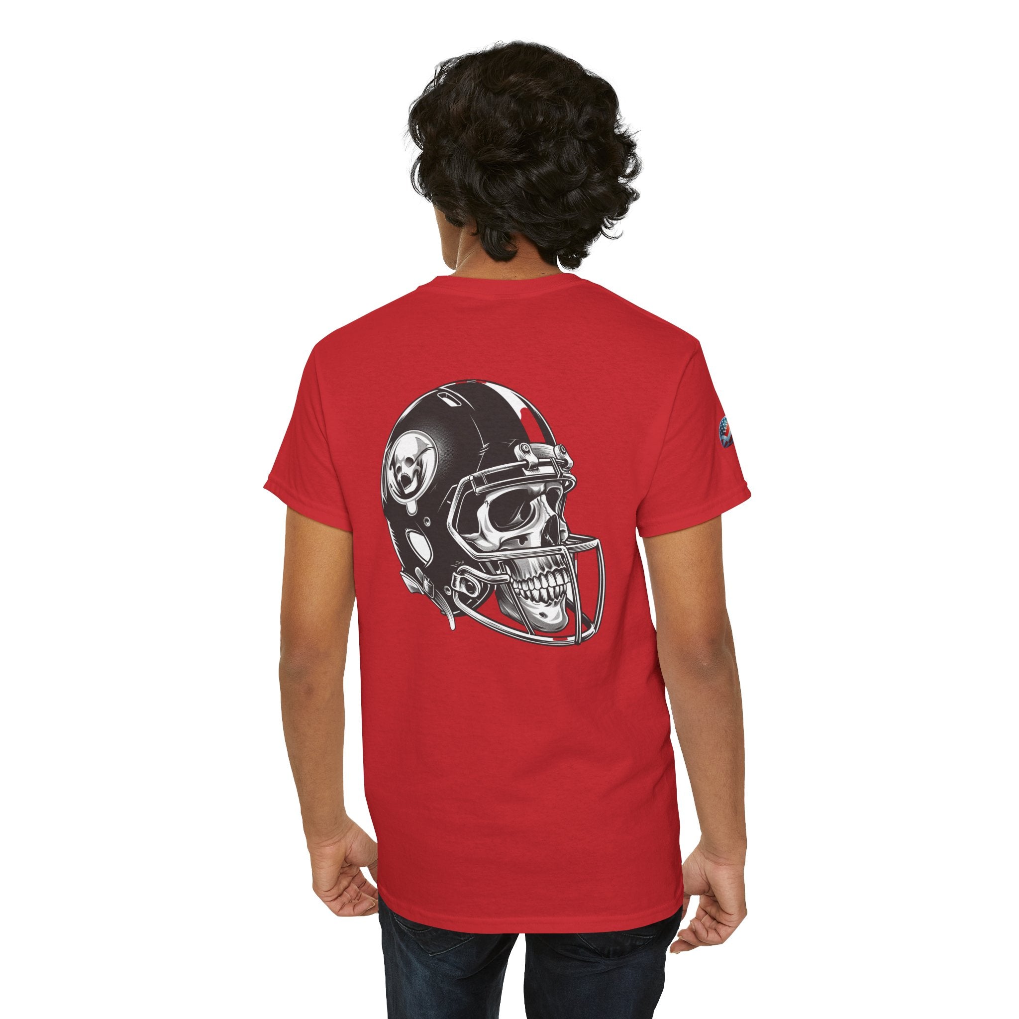 Skull Helmet Football Tee — Grunge Athletic Graphic T‑Shirt