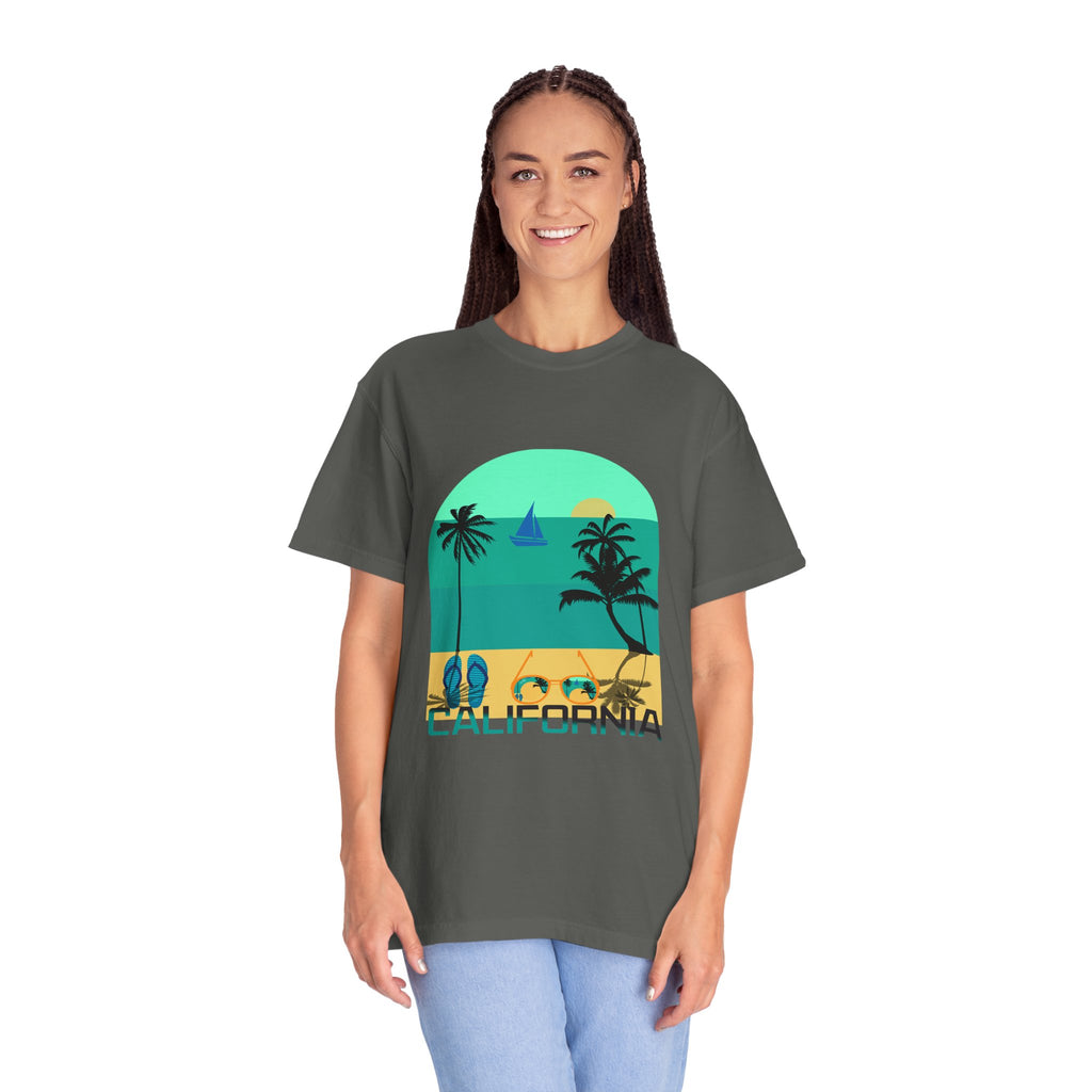California Beach Surf T-Shirt  Retro Palm Trees & ‘SURFING’ Graphic