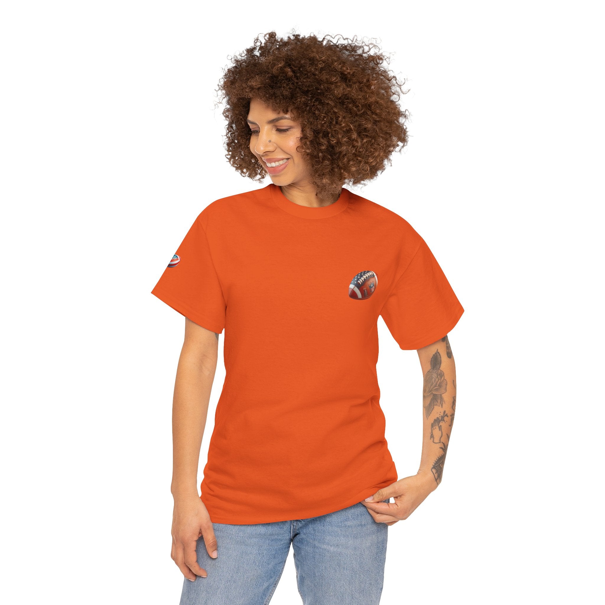 Skull Helmet Football Tee — Grunge Athletic Graphic T‑Shirt