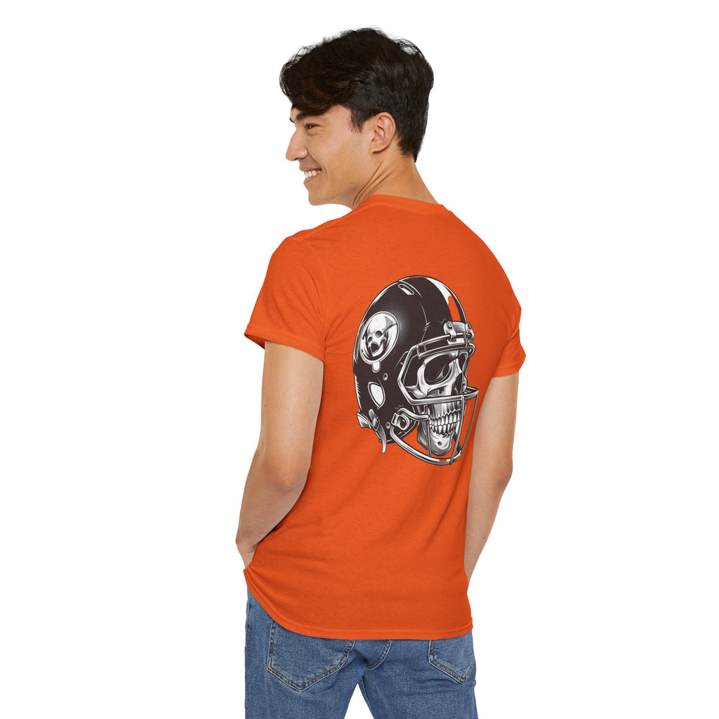 Skull Helmet Football Tee — Grunge Athletic Graphic T‑Shirt