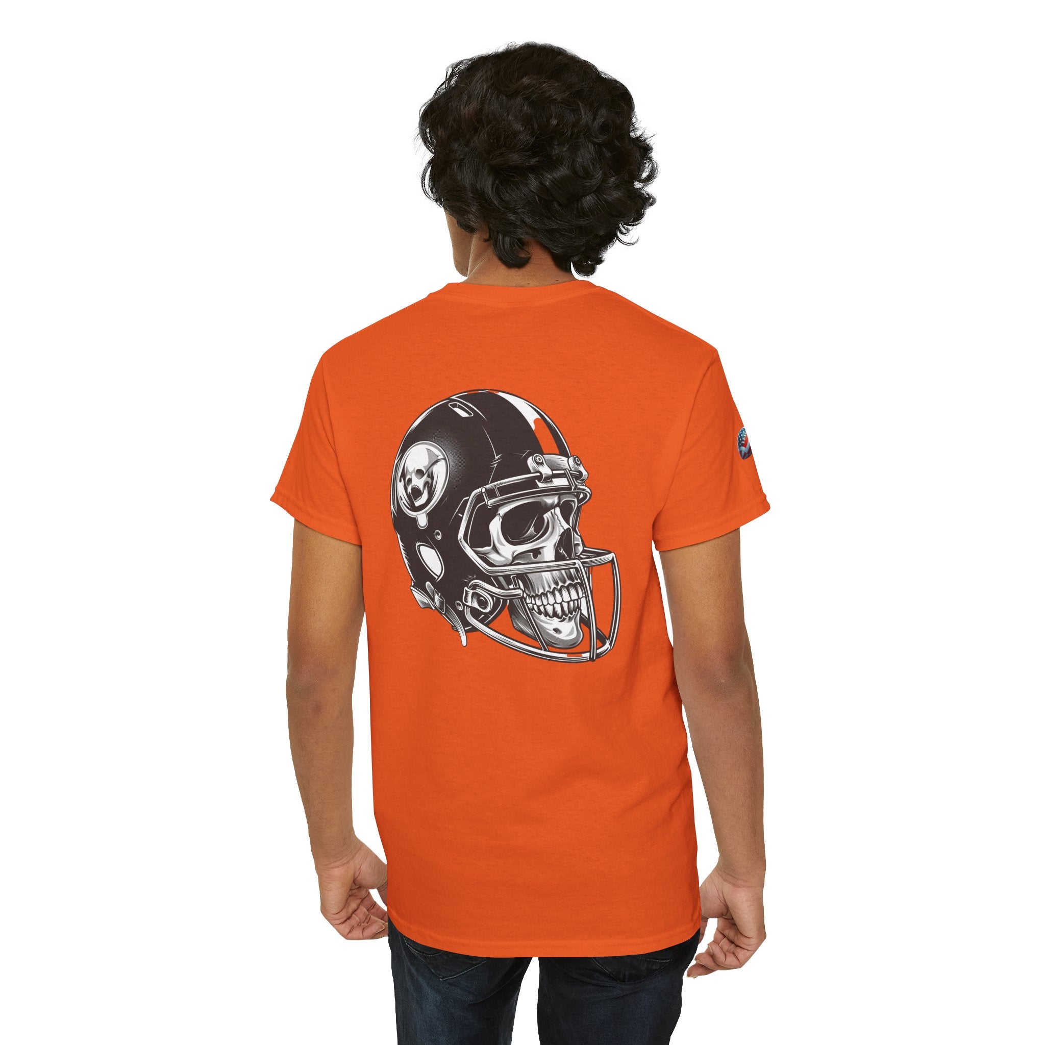 Skull Helmet Football Tee — Grunge Athletic Graphic T‑Shirt