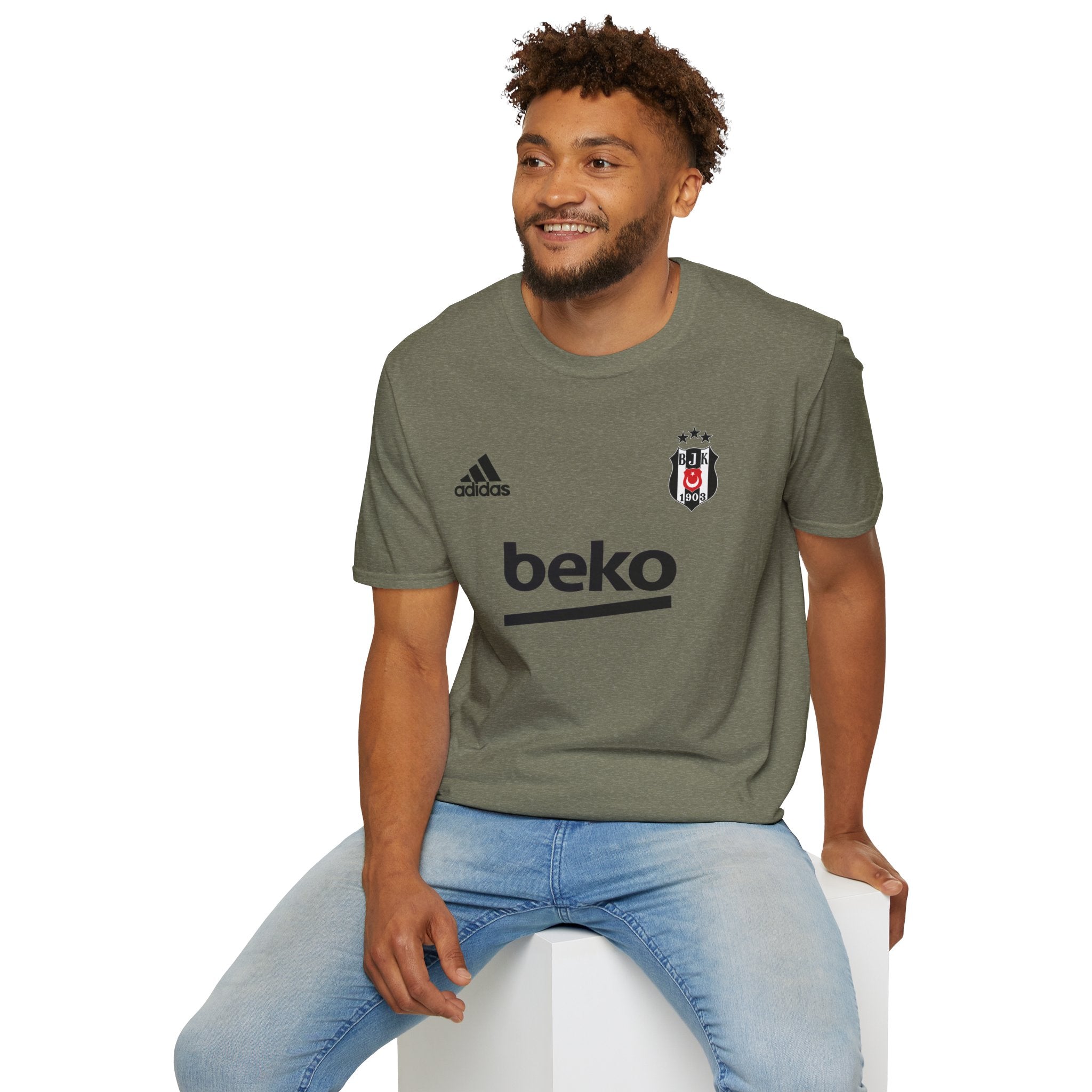 Besiktas Eagle T-Shirt  Football Club Crest Tee soccer jersey
