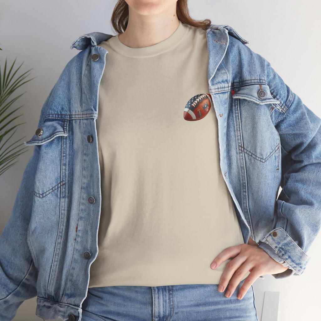 Skull Helmet Football Tee — Grunge Athletic Graphic T‑Shirt