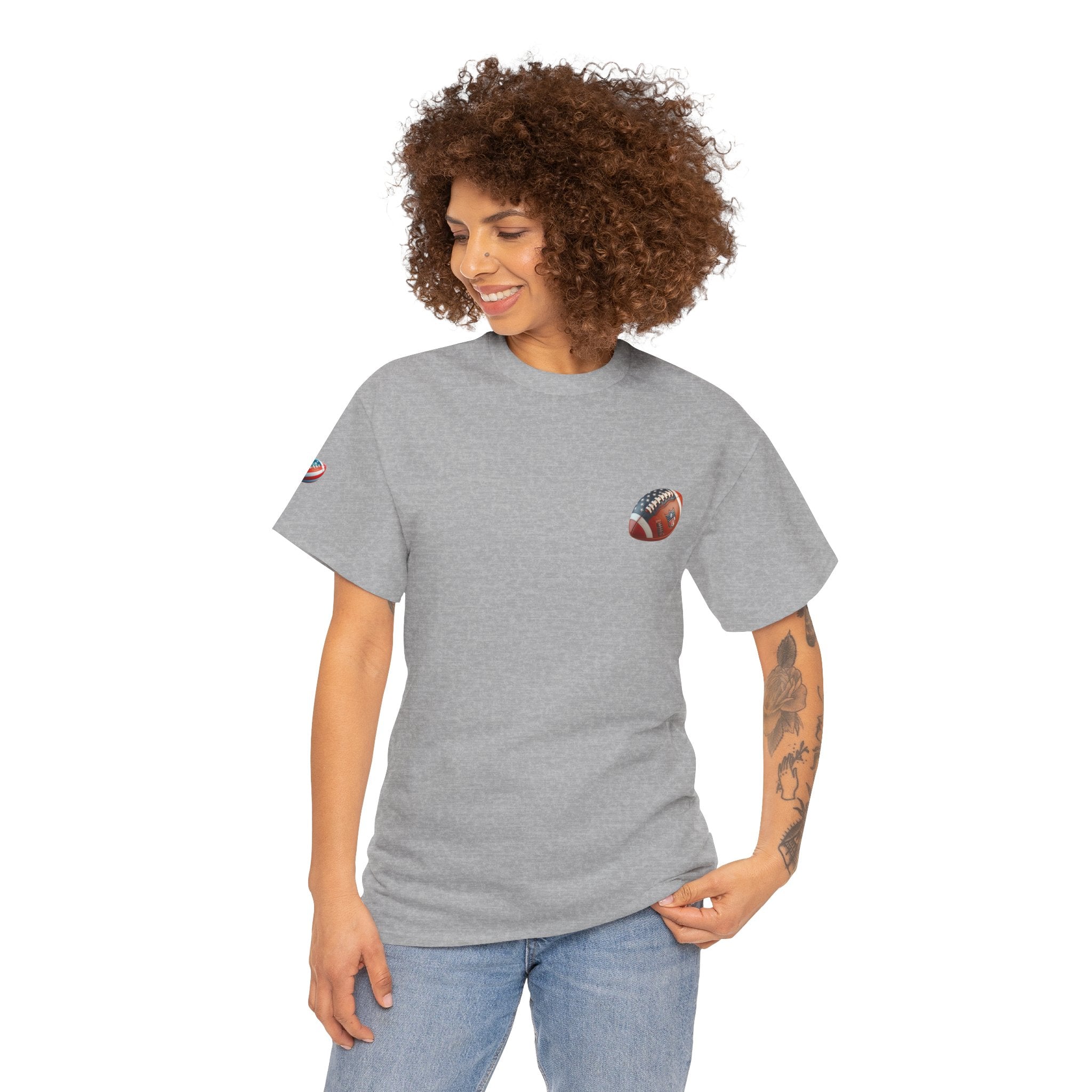 Skull Helmet Football Tee — Grunge Athletic Graphic T‑Shirt