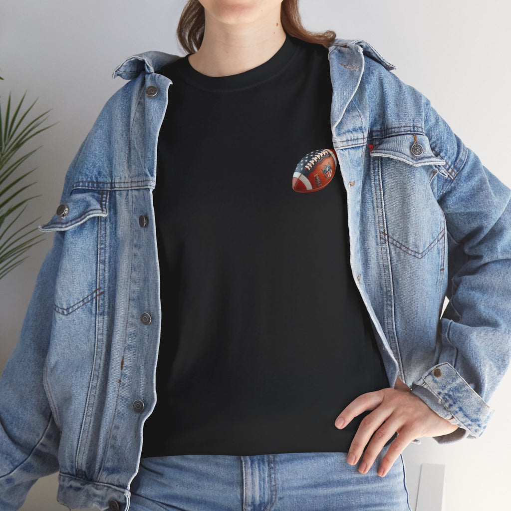Skull Helmet Football Tee — Grunge Athletic Graphic T‑Shirt