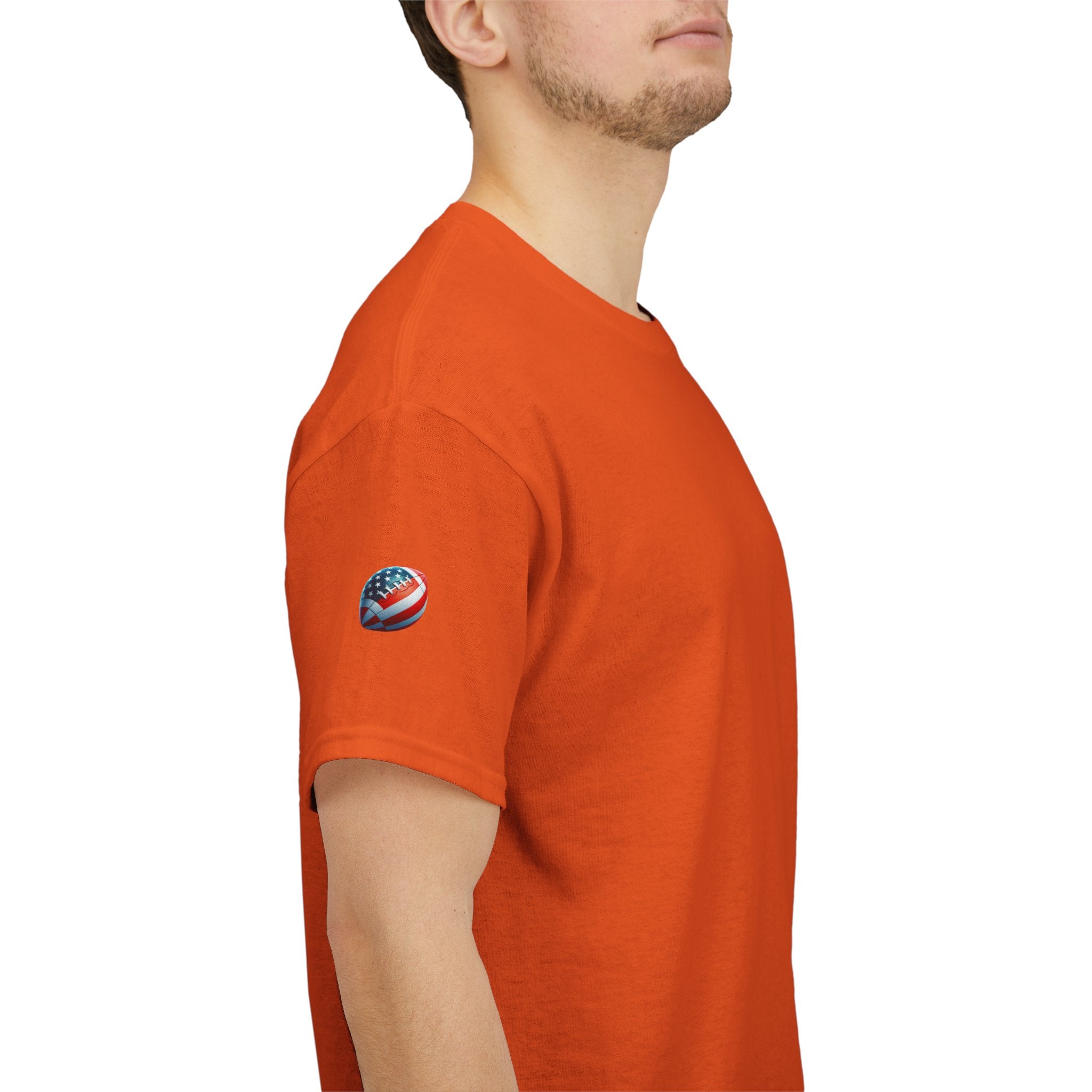 Skull Helmet Football Tee — Grunge Athletic Graphic T‑Shirt