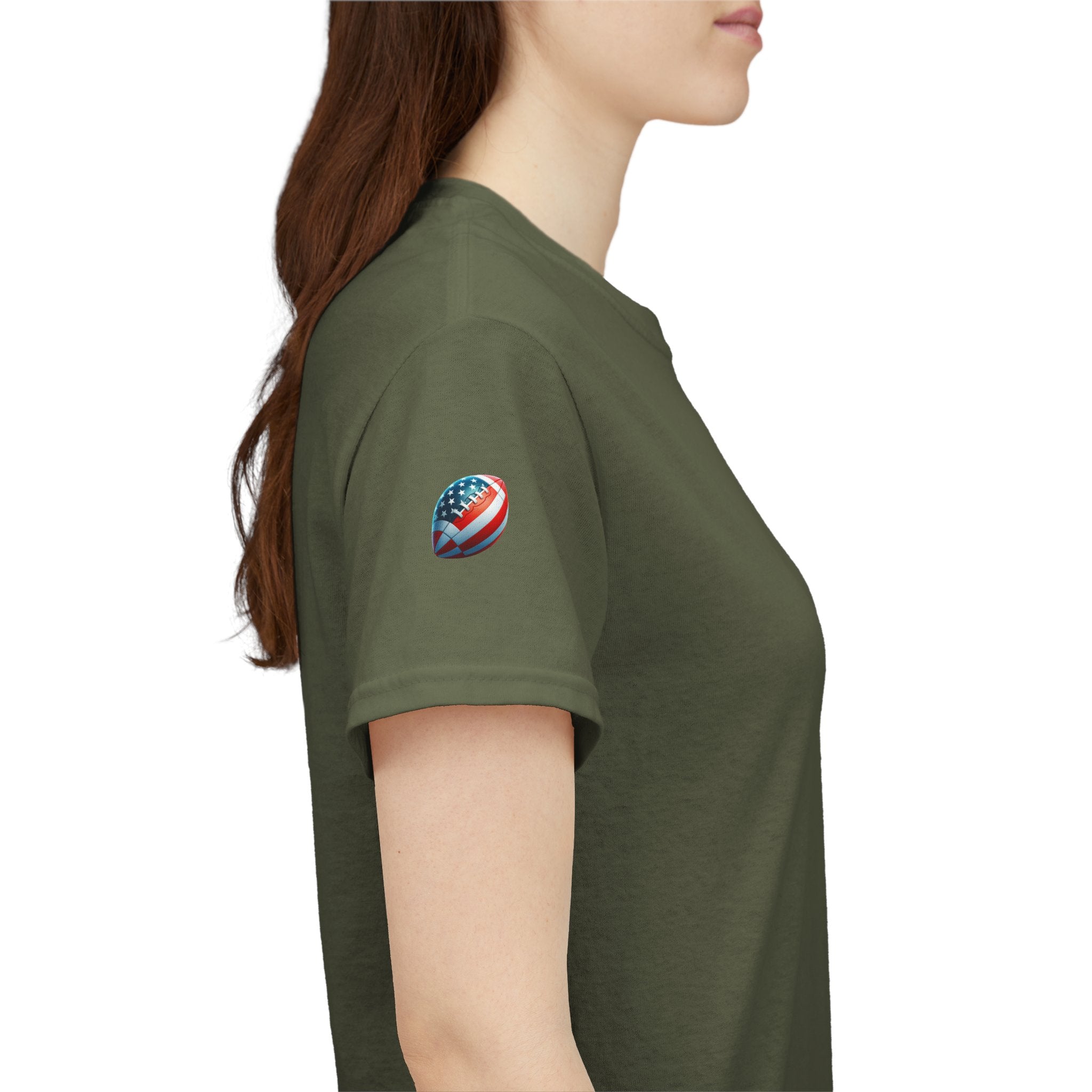 Skull Helmet Football Tee — Grunge Athletic Graphic T‑Shirt