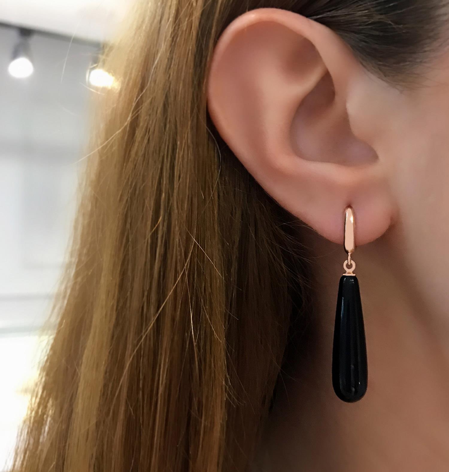 Teardrop-shaped black onyx natural stone silver earrings