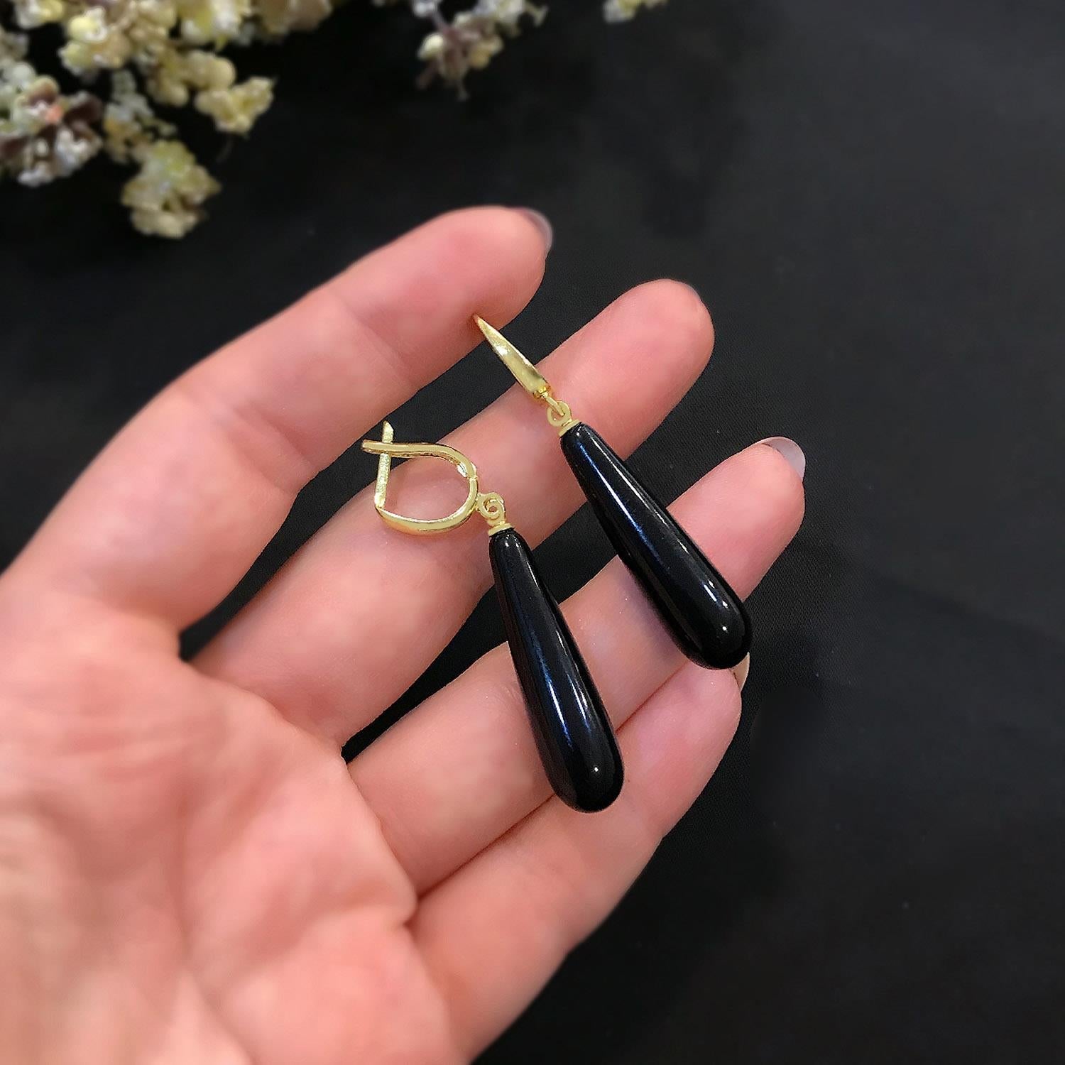 Teardrop-shaped black onyx natural stone silver earrings2135454