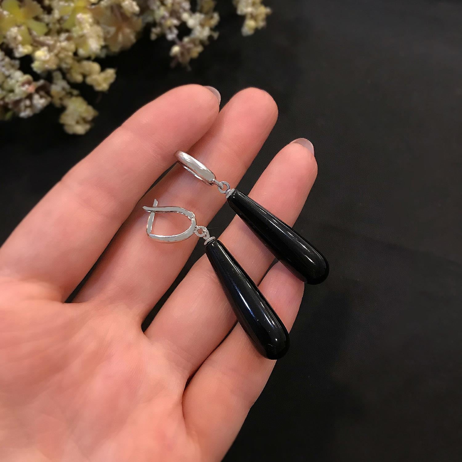 Teardrop-shaped black onyx natural stone silver earrings 7585632