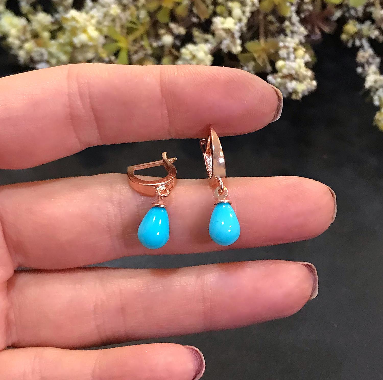Teardrop-shaped turquoise 925 sterling silver earring