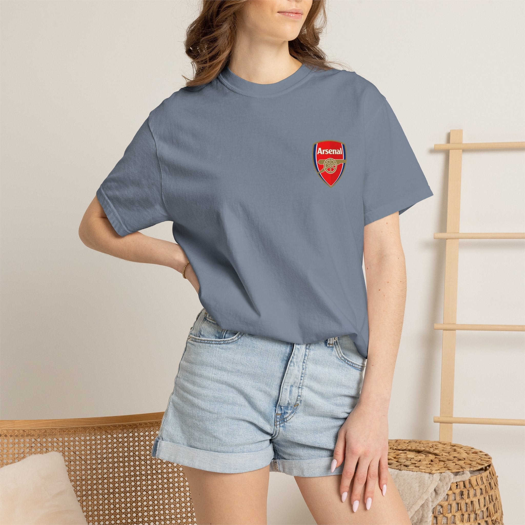 Arsenal Crest T-Shirt — Football Club Logo Tee - Etna Gift