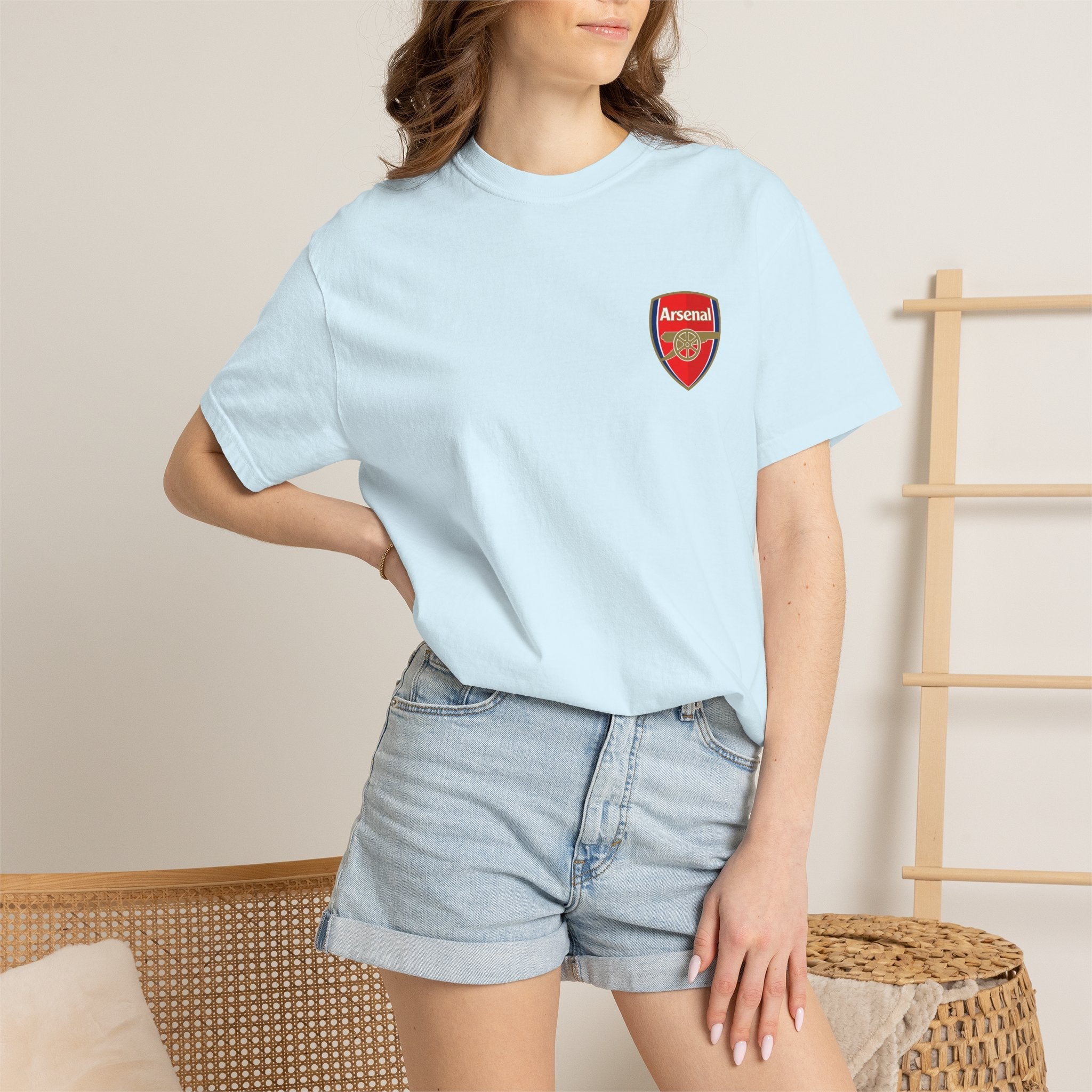 Arsenal Crest T-Shirt — Football Club Logo Tee - Etna Gift