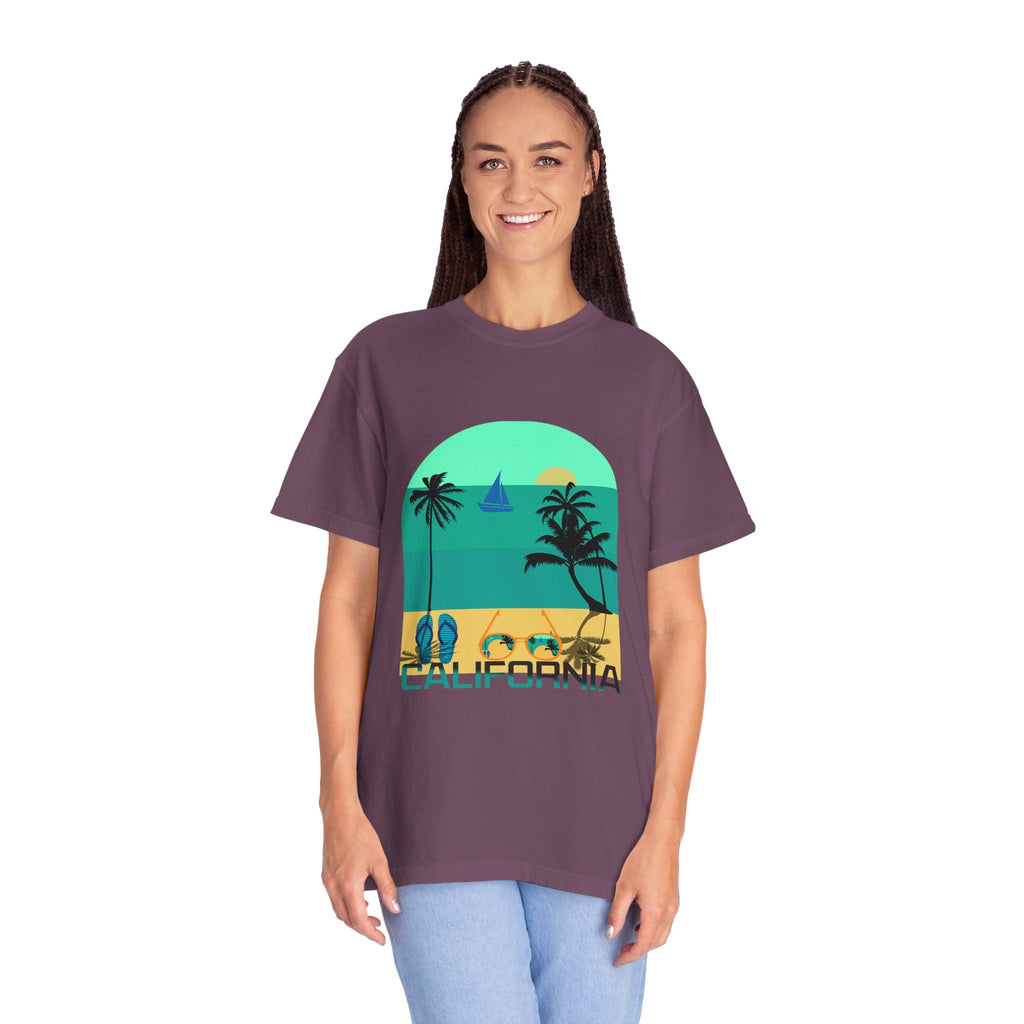 California Beach Surf T-Shirt Retro Palm Trees & ‘SURFING’ Graphic - Etna Gift